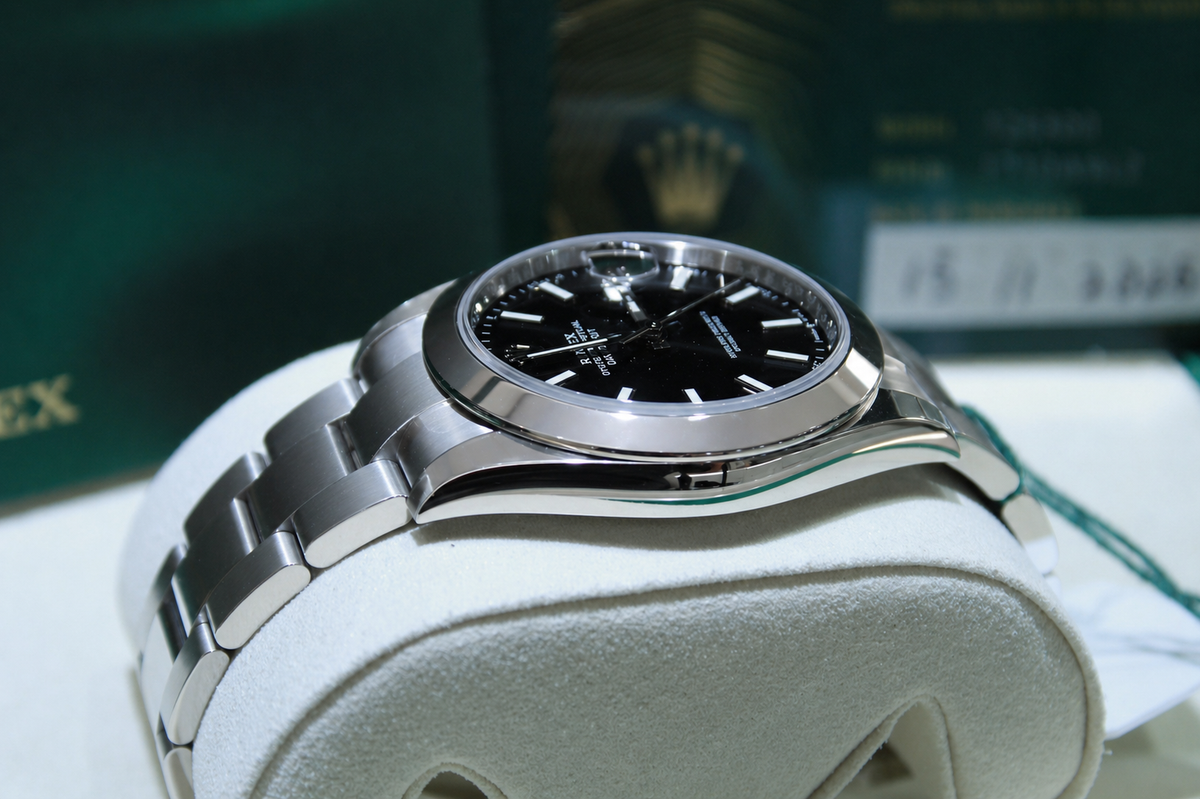 Rolex Datejust 41 | Black Dial | Smooth Bezel | Oyster Bracelet 2025