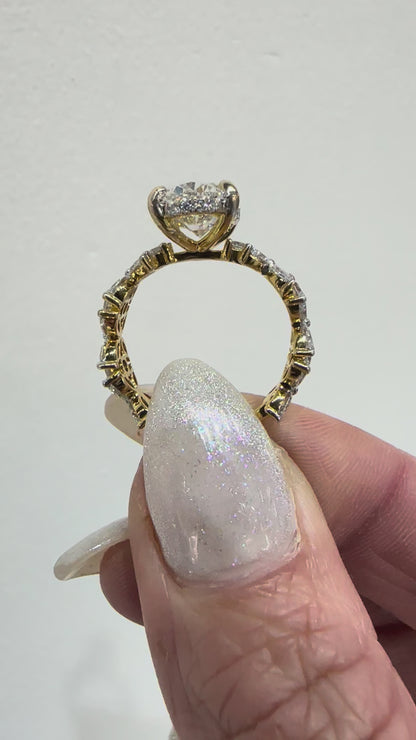 Nature-Inspired Grandeur: 4.25ctw Oval Lab Diamond Ring